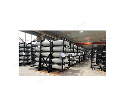El primer contenedor cisterna de hidrógeno cilíndrico tipo IV de China sale con éxito de la línea de producción.